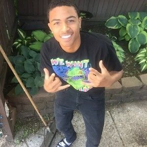 Meet your Posher, Sidney